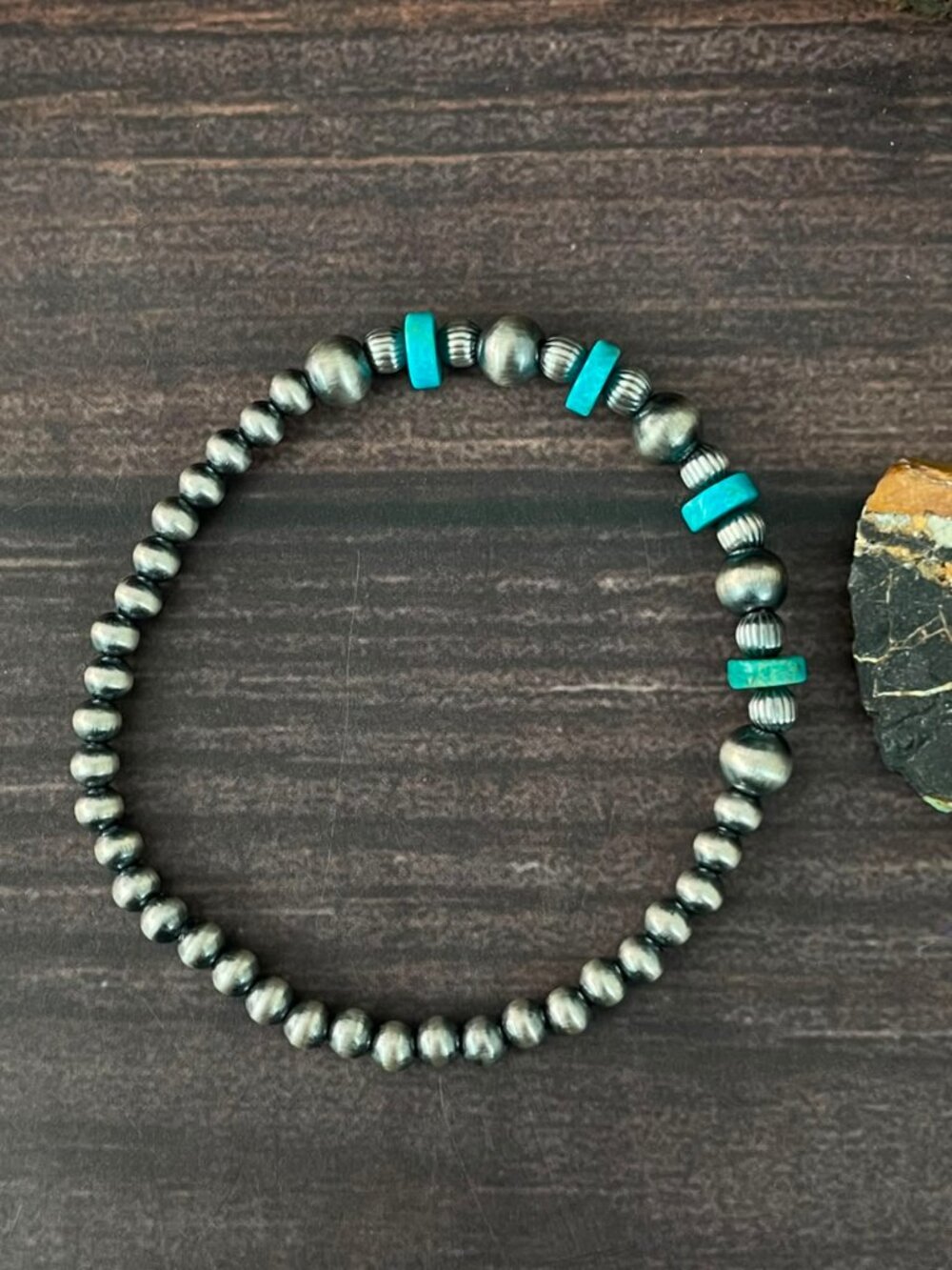 Handmade Sterling Silver Kingman Turquoise Stretchy Beaded Bracelet